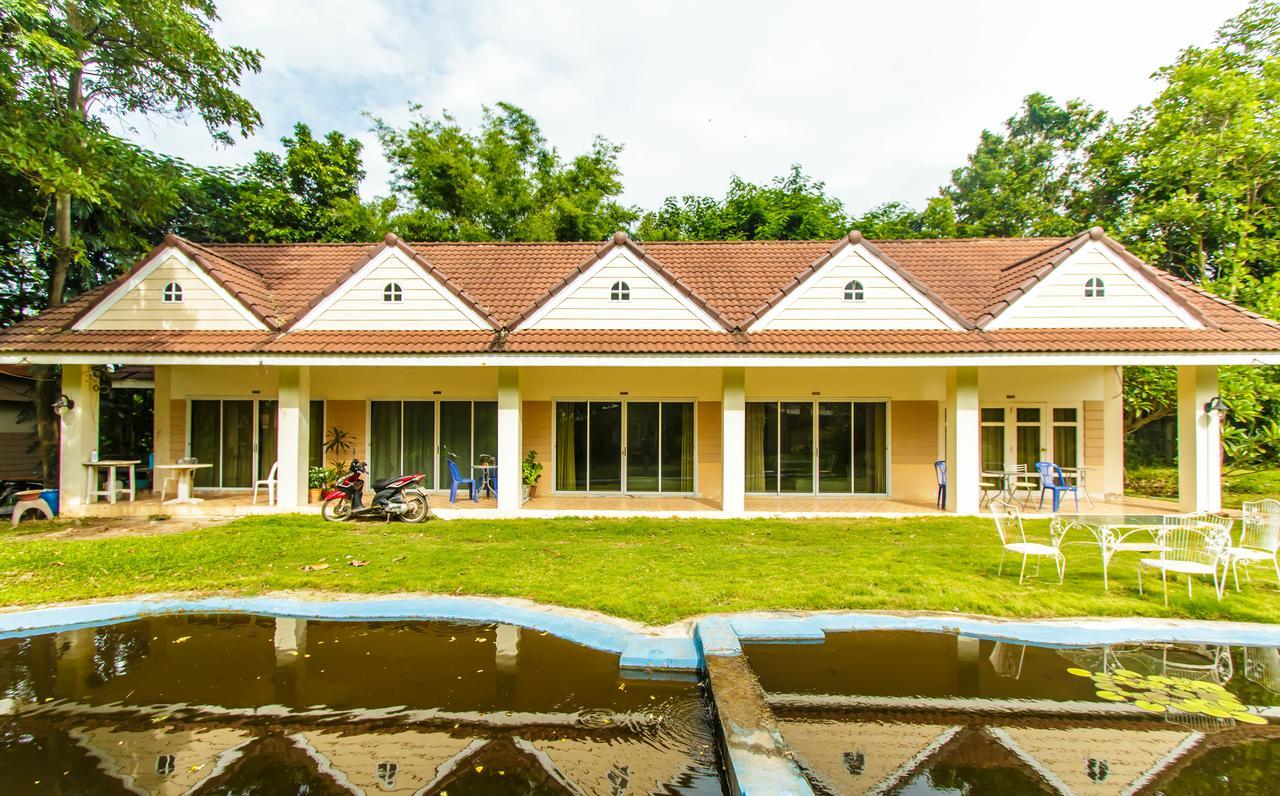 Phutawan Resort 2*