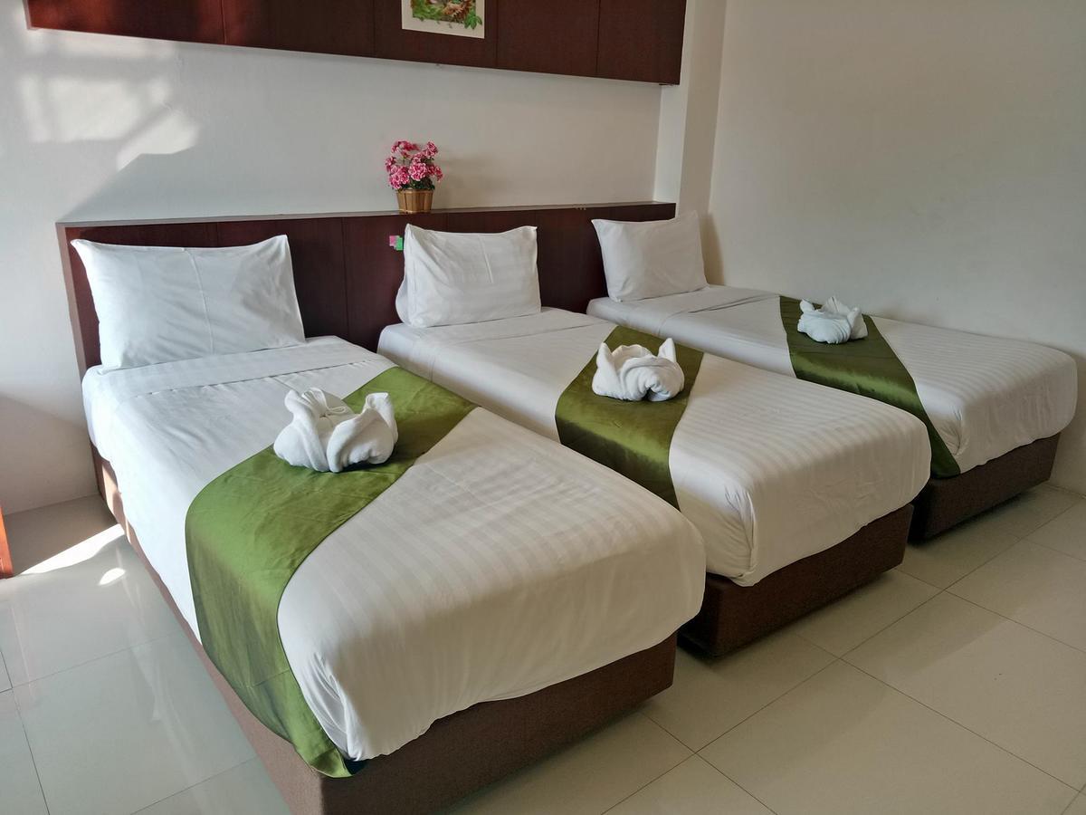 7 Sky Residency 3* Patong