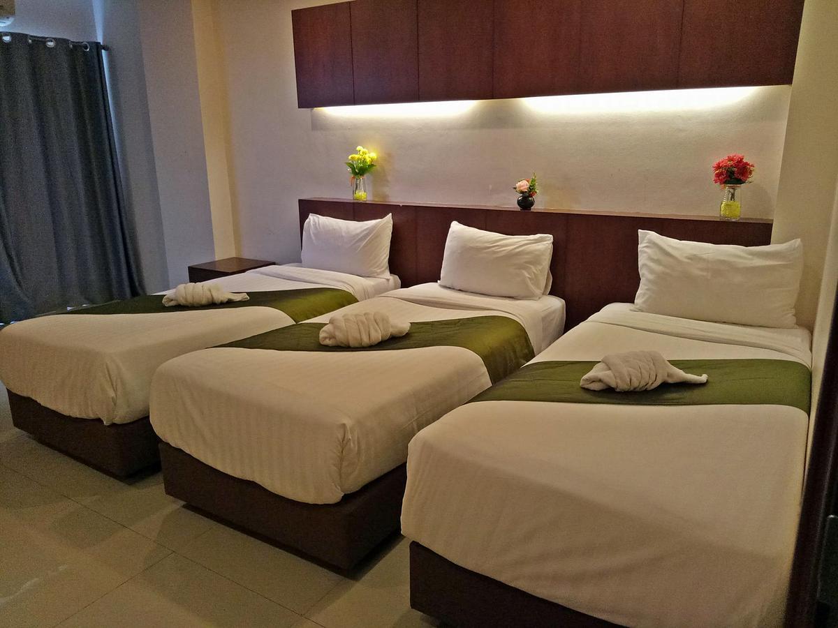 Hotel 7 Sky Residency 3*