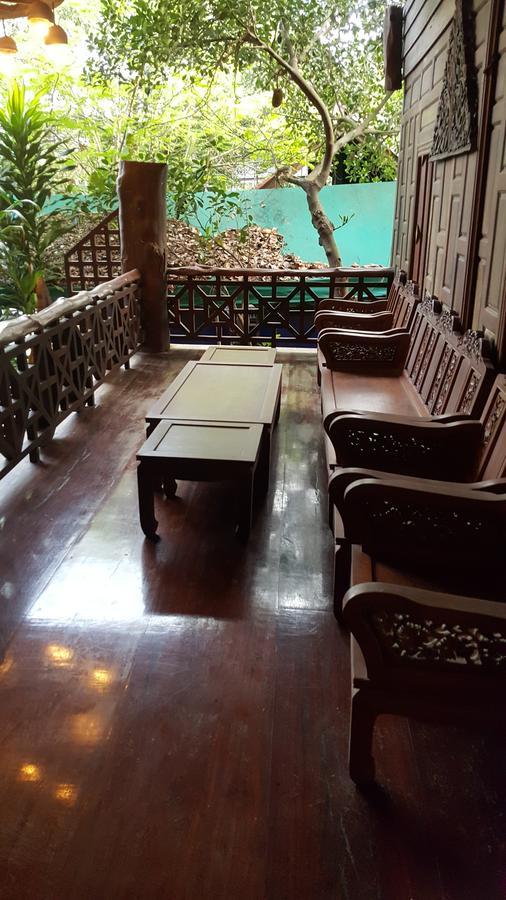 Ruean Mai Chai Khlong Resort 3*
