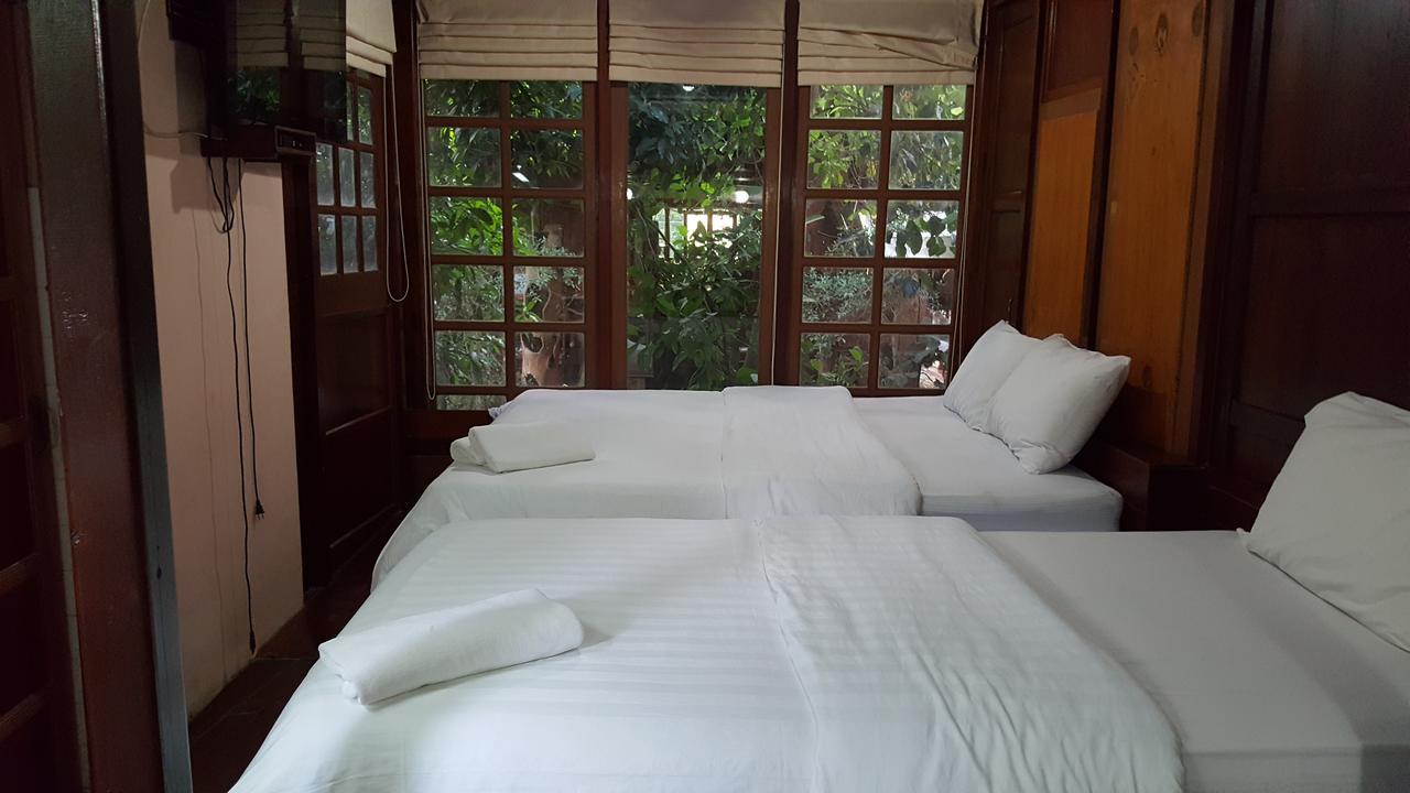 Ruean Mai Chai Khlong