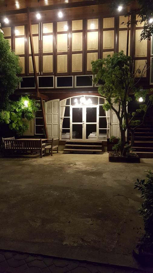 Resort Ruean Mai Chai Khlong Amphawa