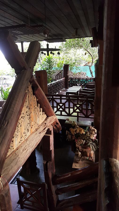 Ruean Mai Chai Khlong Resort Amphawa