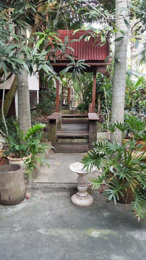 Ruean Mai Chai Khlong 3* Amphawa