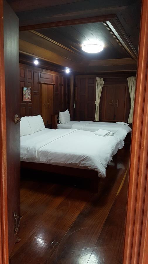 Ruean Mai Chai Khlong Resort