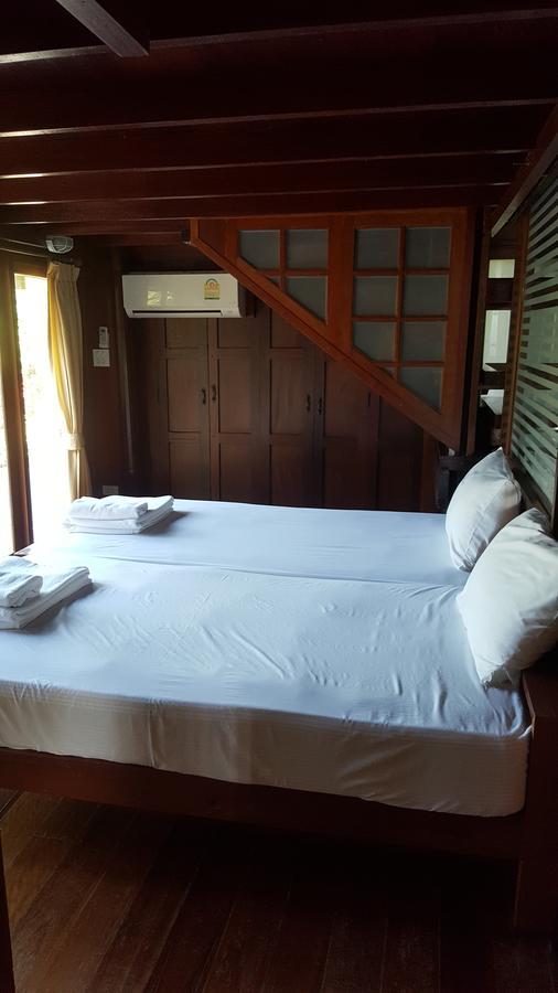 Ruean Mai Chai Khlong