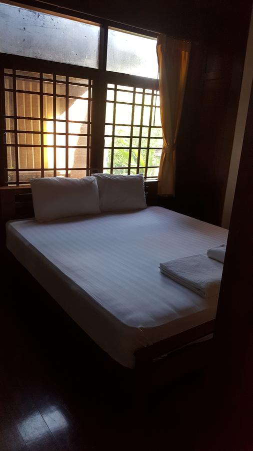 Ruean Mai Chai Khlong 3* Amphawa