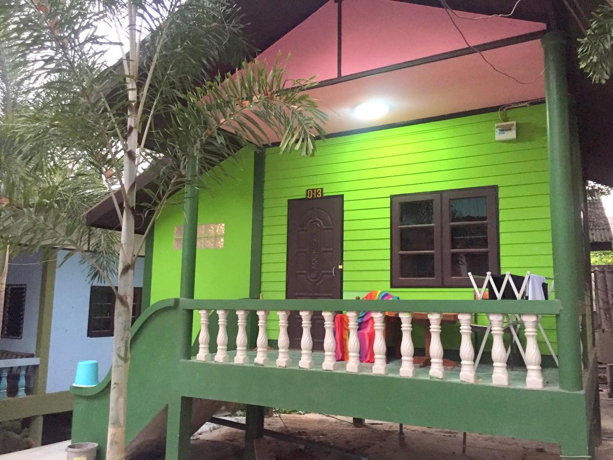 Sea Breeze Bungalow * Koh Samet