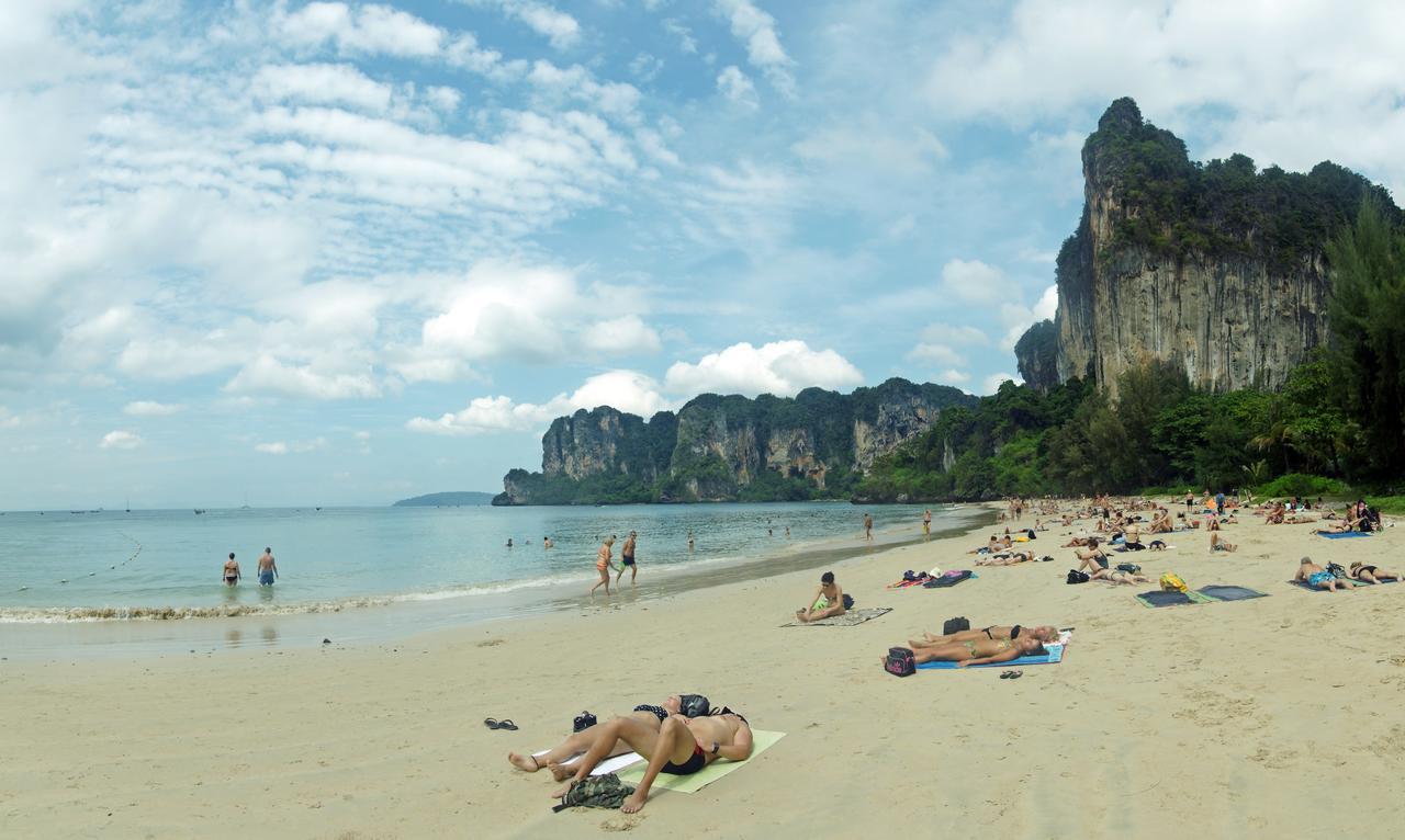 Apple A Day Krabi, - Sha Extra 4*