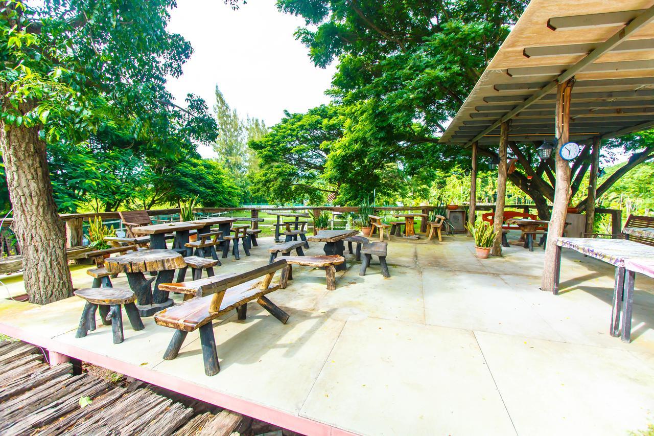 Phutawan Resort Chai Badan