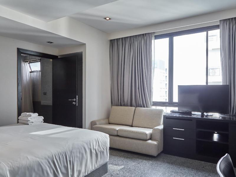 Pietra 4*