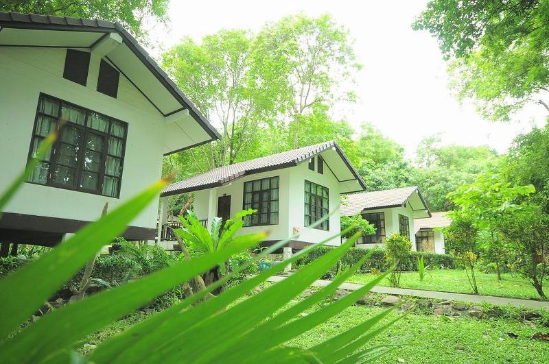 Vongdeuan Resort 3*