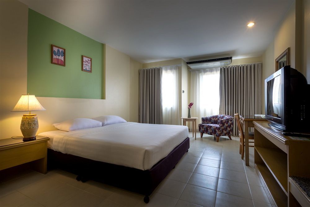 Rayong City Hotel 3*