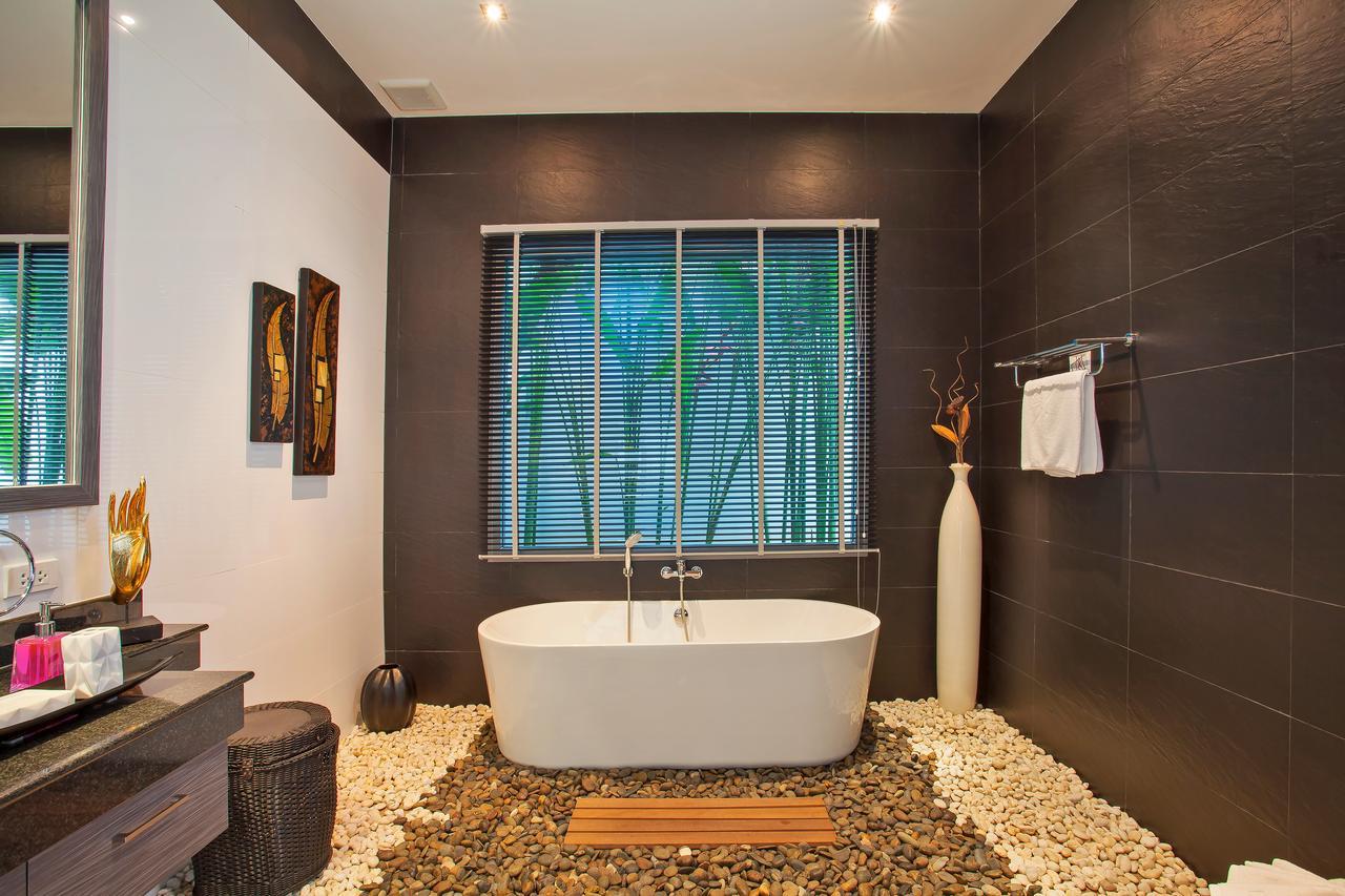 Atoosa Villa Nai Harn