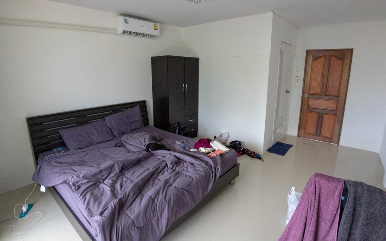 P & T Albergue *