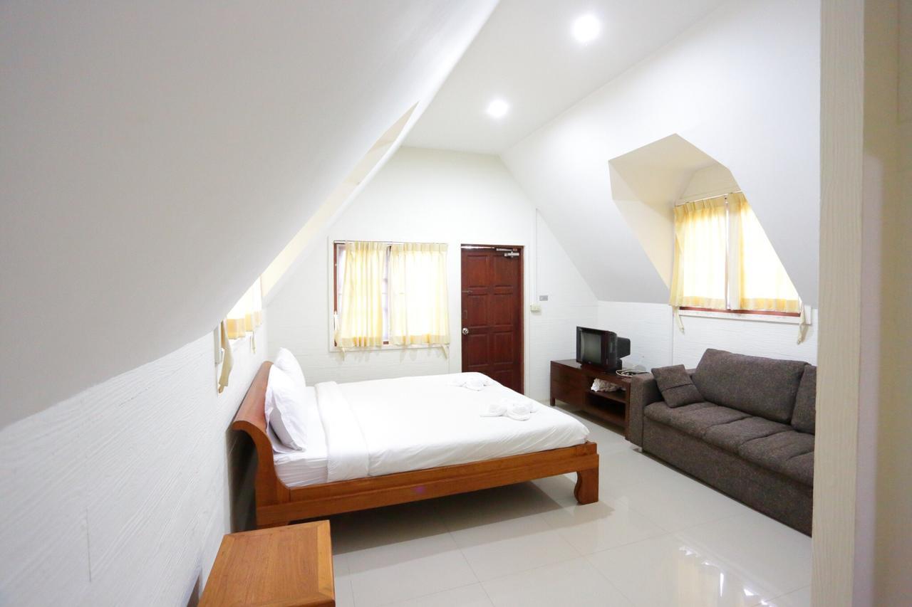 Taksina Garden 2*