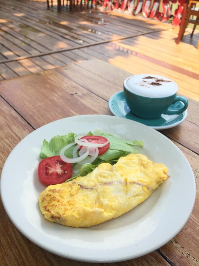 Resort Riverhouse-the Teak House Mae Sariang