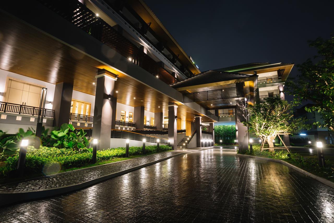 Hotel Nadee 10 & 4*