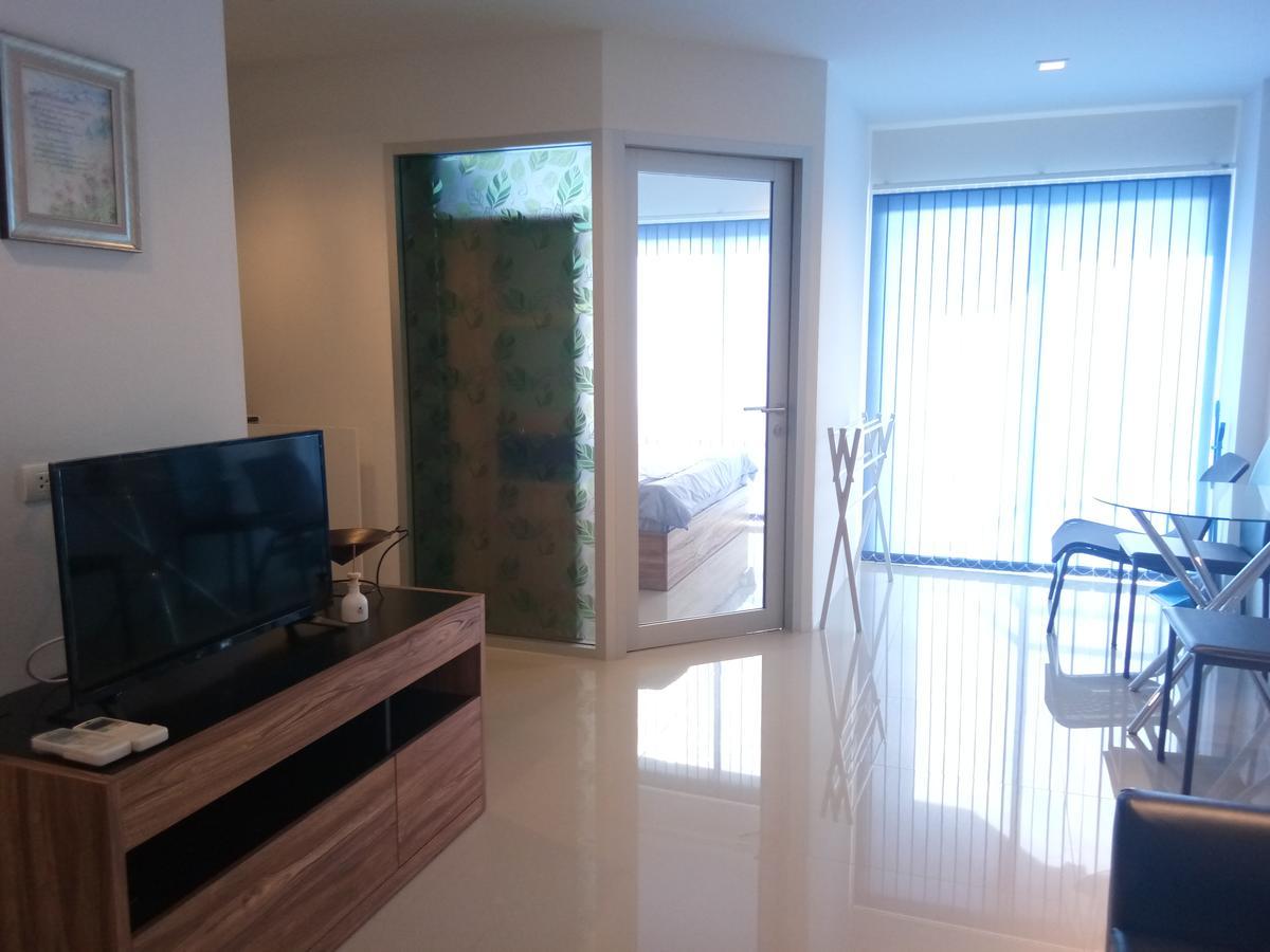 Apartment Mosaic By Malai Mae Phim