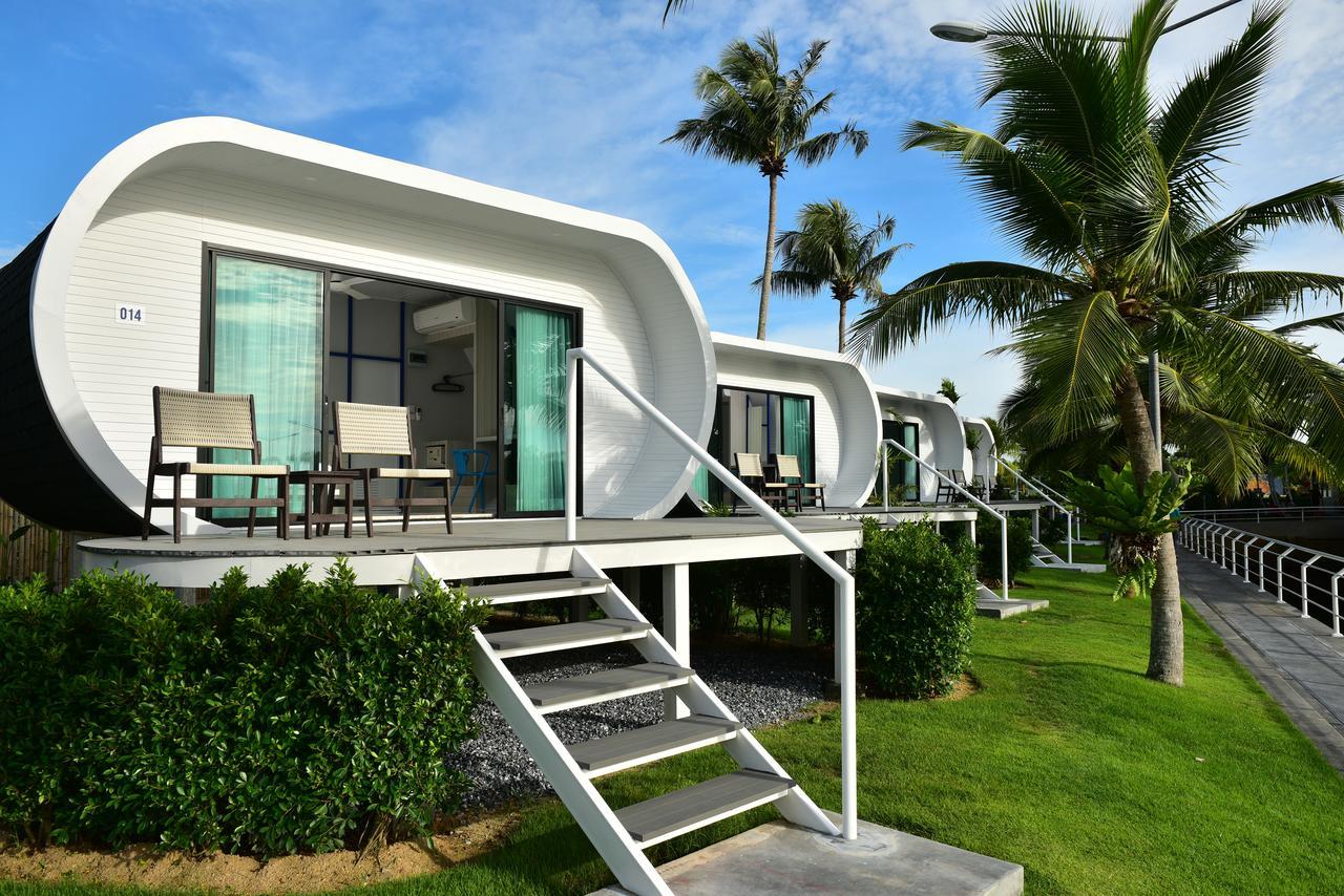 Boat Lagoon Resort 3*