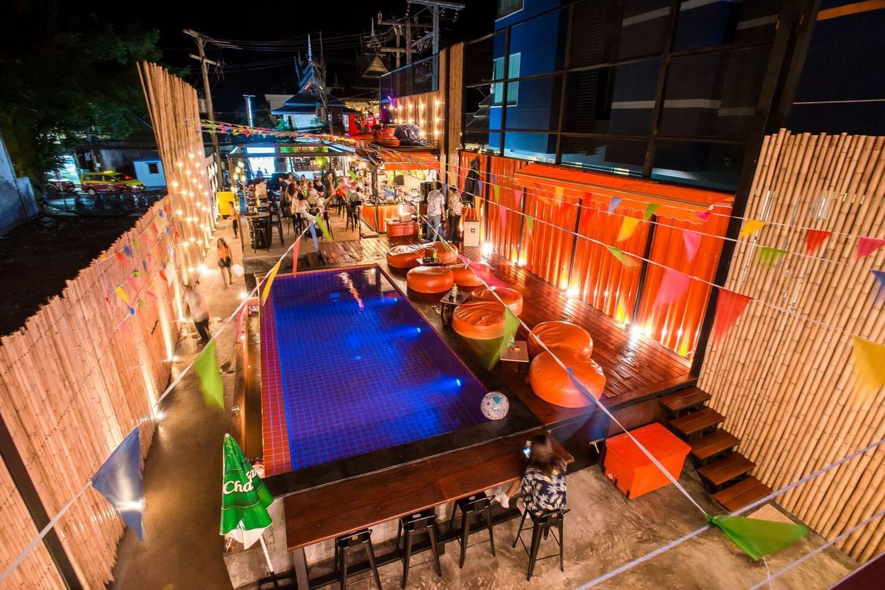 Ubox Hostel *