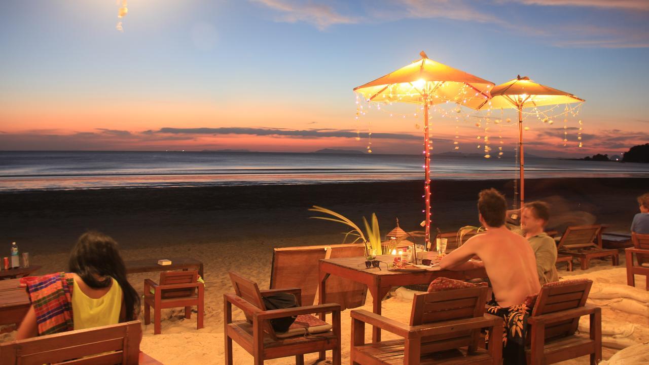 Jj & Jj Seafood Resort Koh Phayam