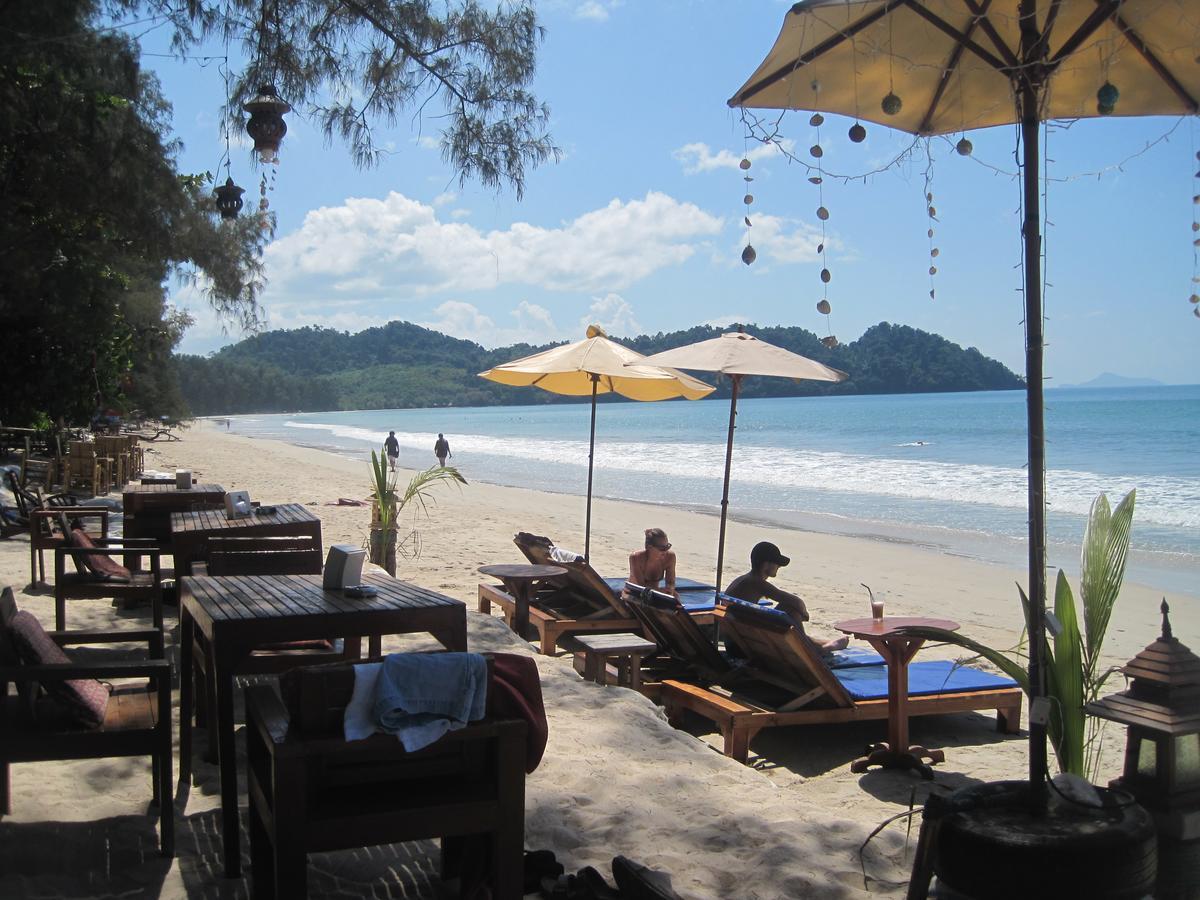 Jj & Jj Seafood Resort