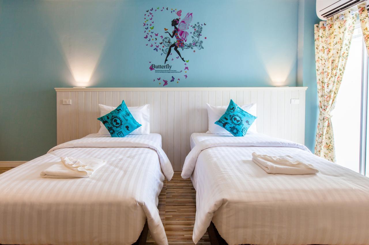 Gallery Lake View Hotel 4*