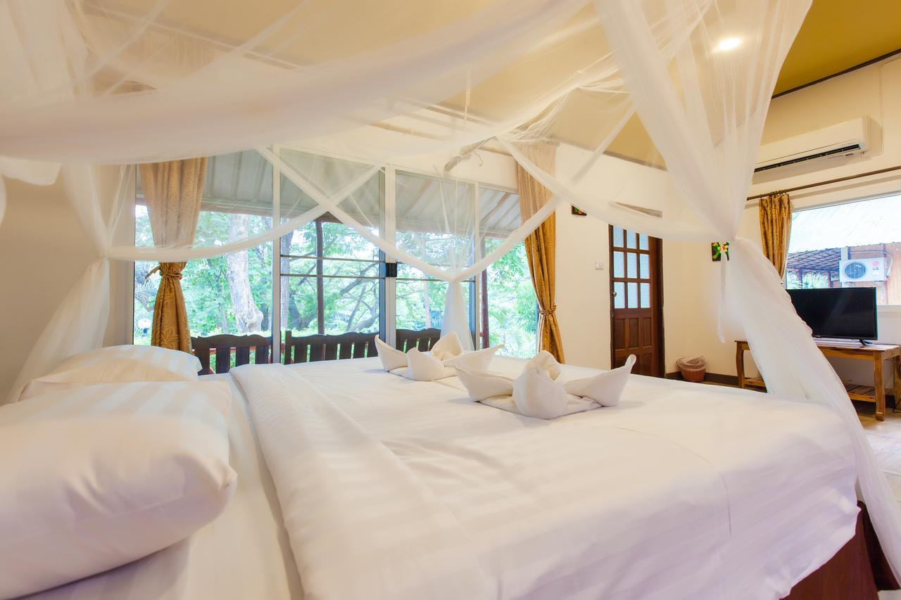 Varee Valley & Restaurant Khon Kaen