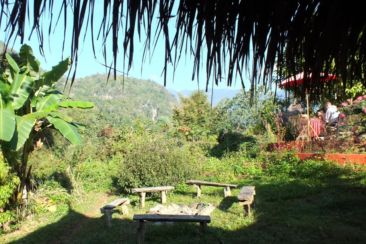 Bed & Breakfast Roundhouses