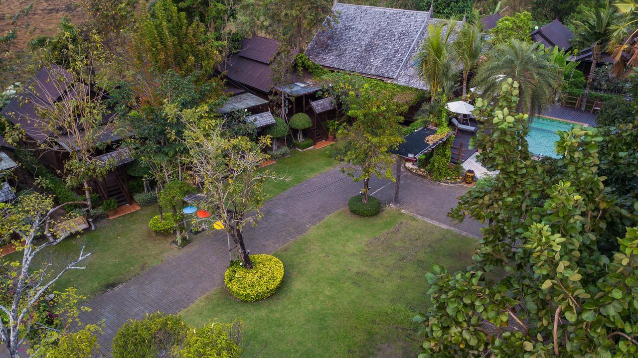 Baan Baitan Resort