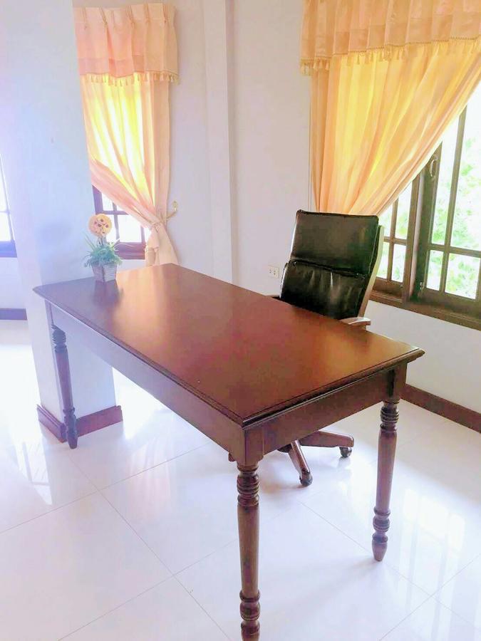 Nongkhai White Hotel 3*