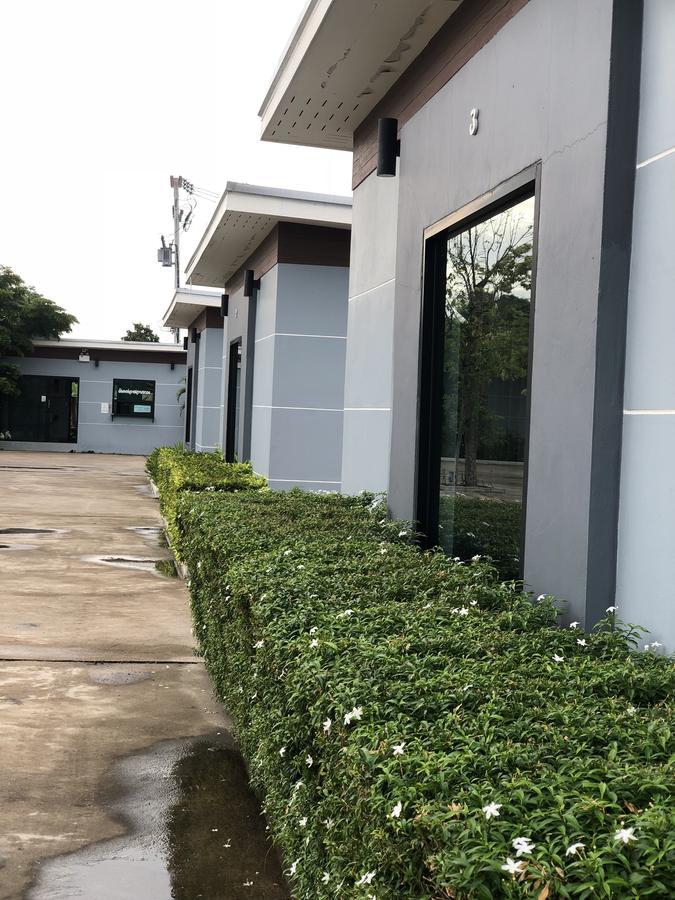 Relax Guest house Nakhon Sawan