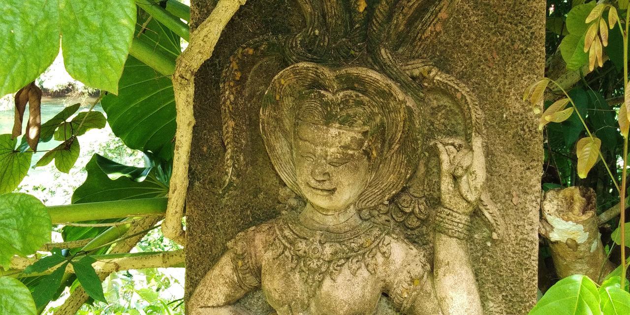 Baandin Chiewlarn Ban Tha Khun