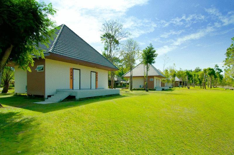 Lakeside By Mida Hotel Kanchanaburi