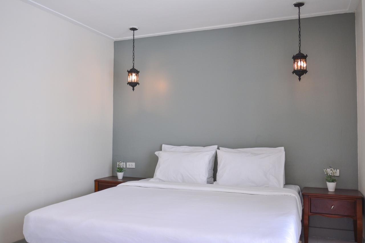 Wong Amat House 2*