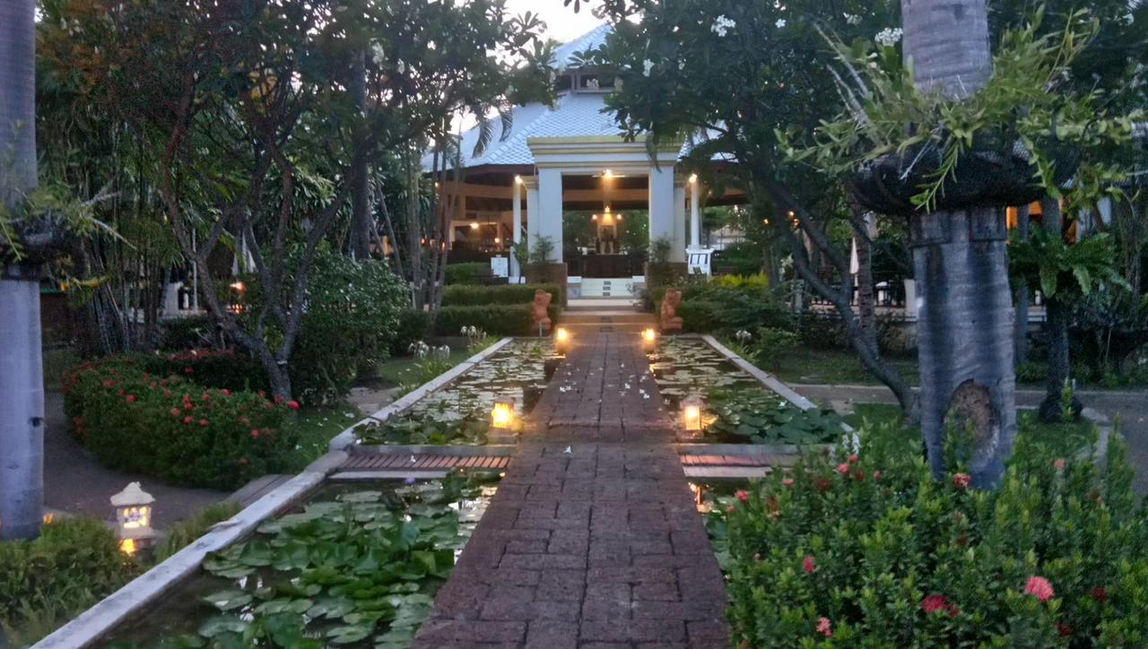 Golden Pine Resort Pran Buri