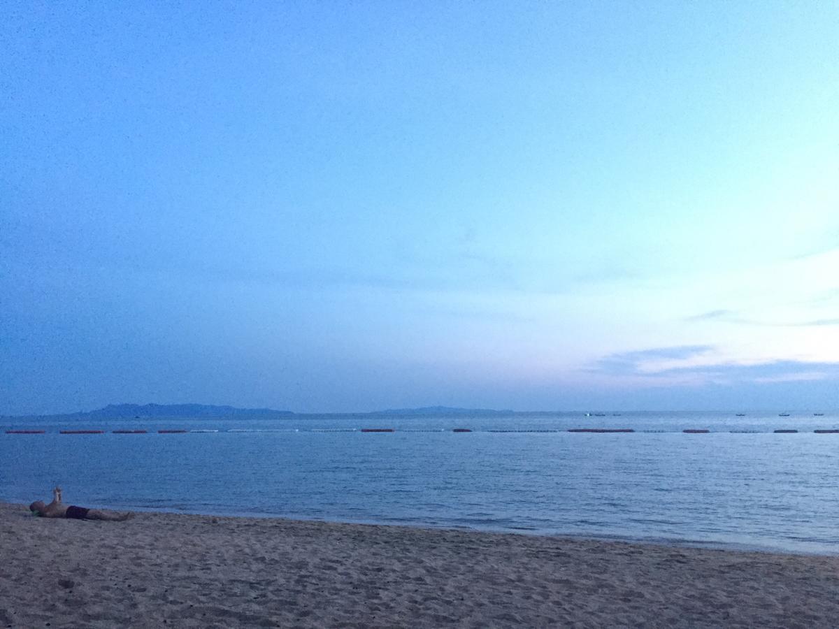 Golden Jomtien Beach