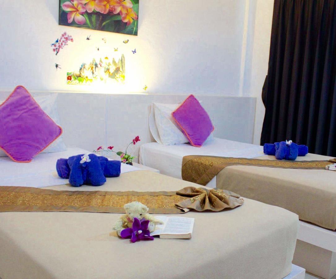 Phuthara Hostel Phuket