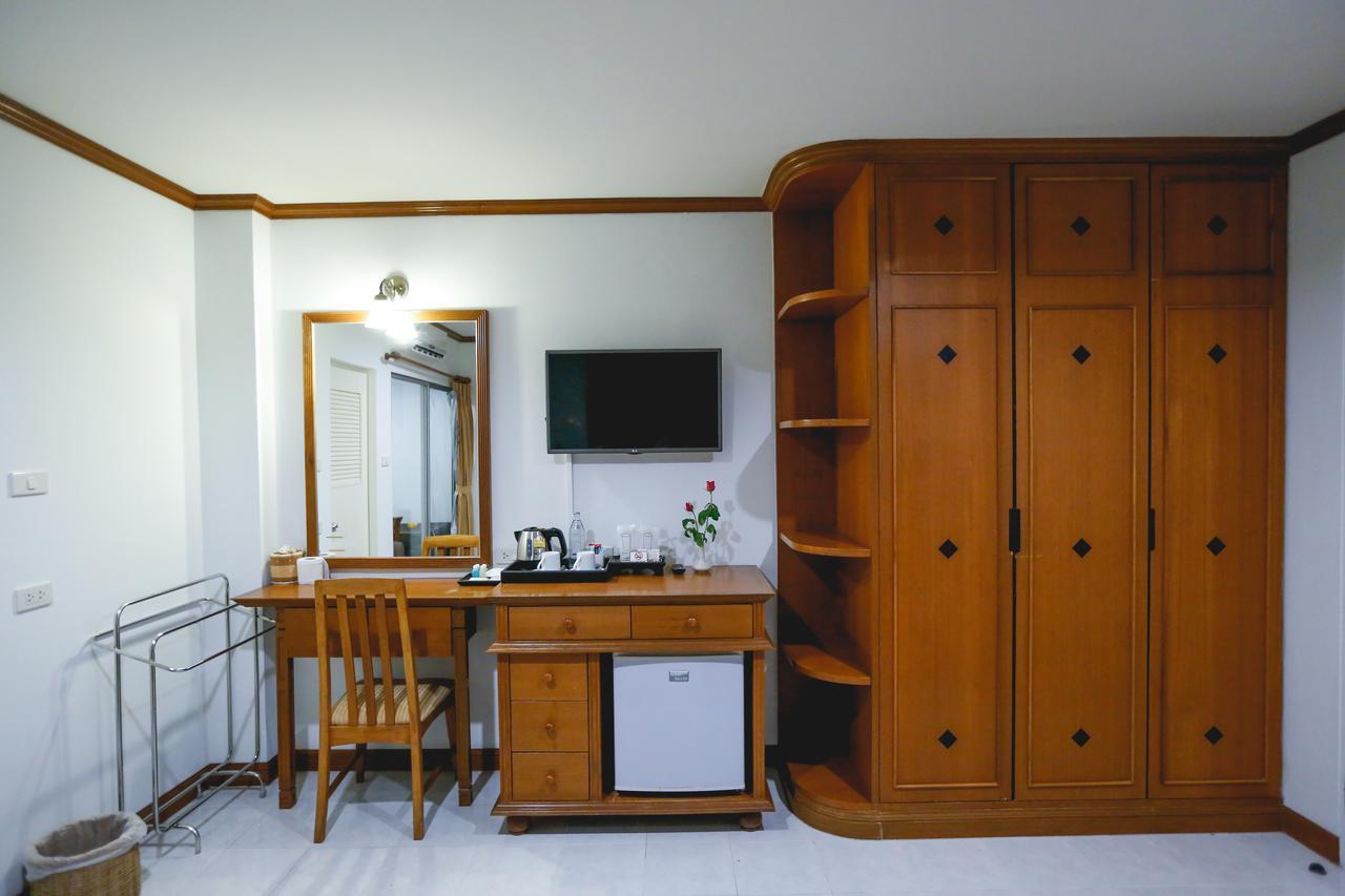 White - Sha Certified Hotel 2*