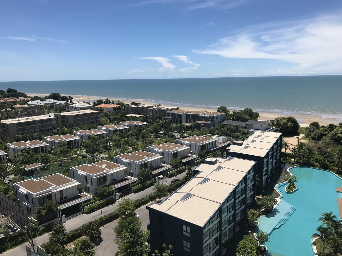 Baan Thew Talay Blue Sapphire 353