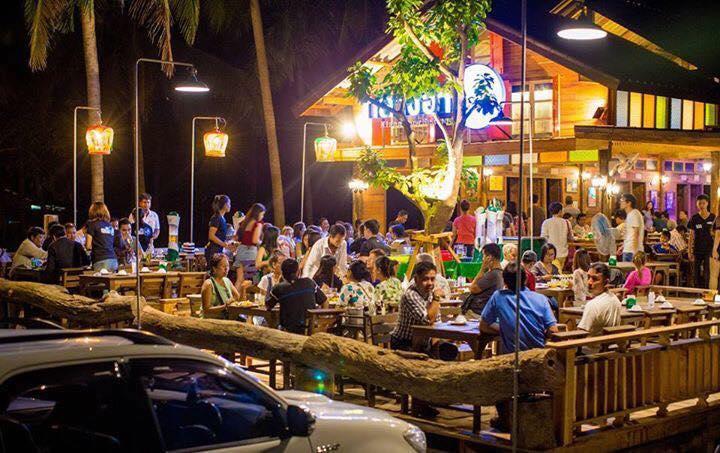 Resort Klang Aow Seafood & *