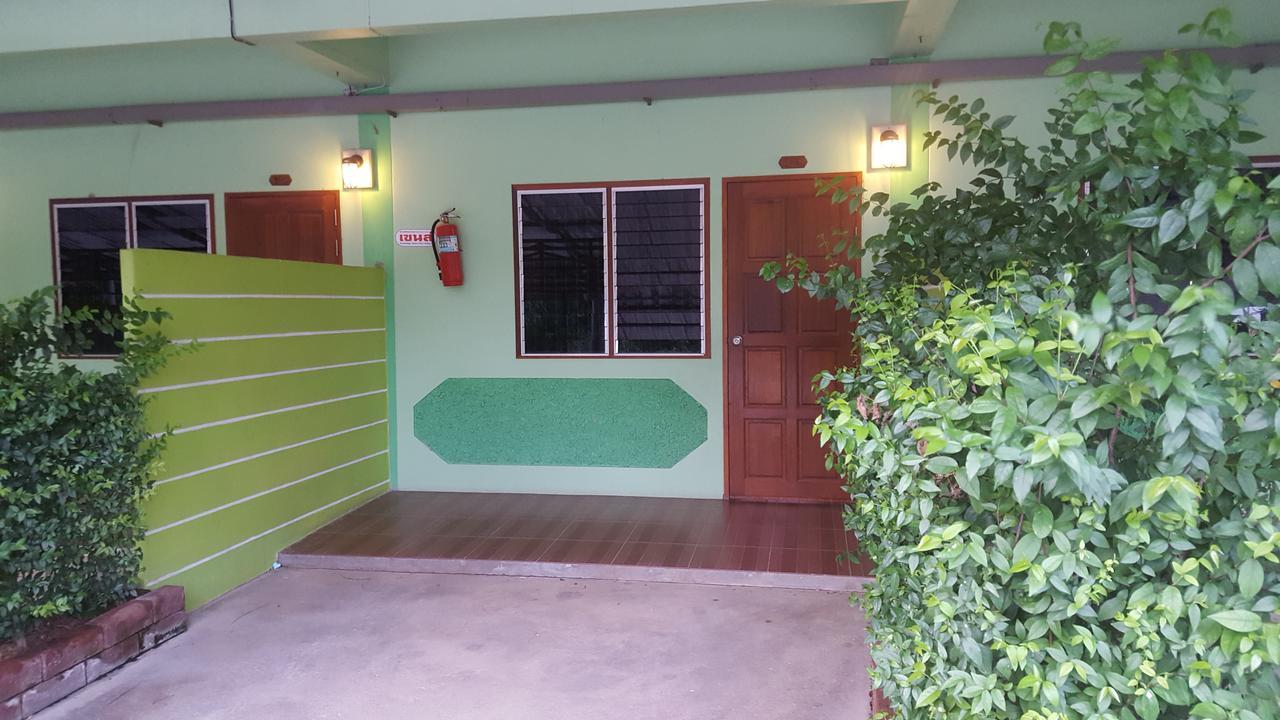 Aparthotel Green View Tha Yang 3*