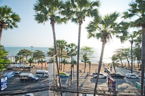 G.i Jomtien Beach