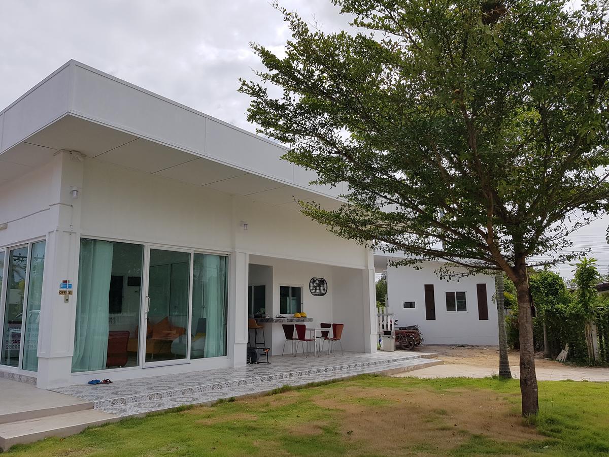 Pon Guest house Ban Phe
