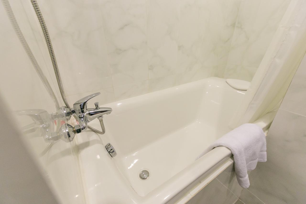 Locals Prio Chiangmai Airport Plaza Apartment