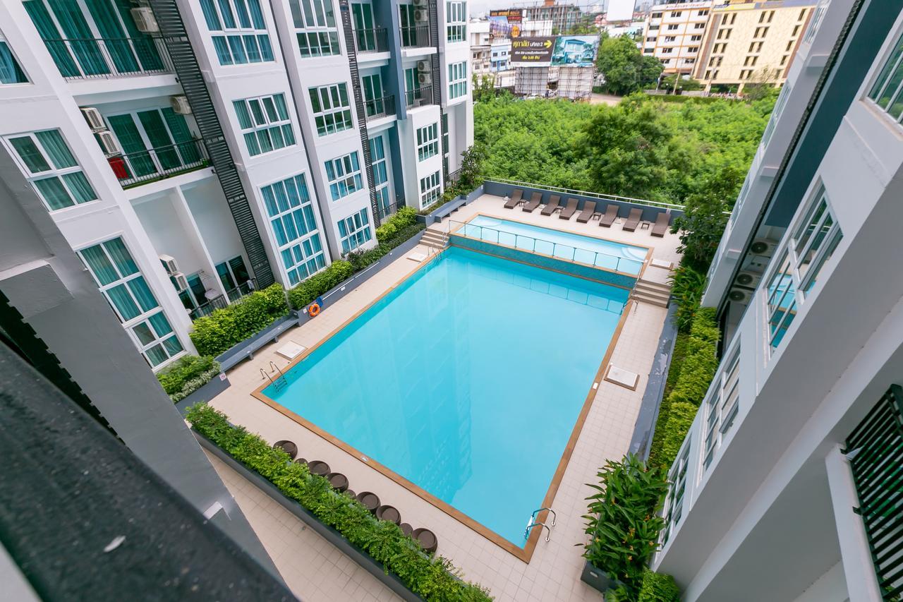 Locals Prio Chiangmai Airport Plaza Apartment *