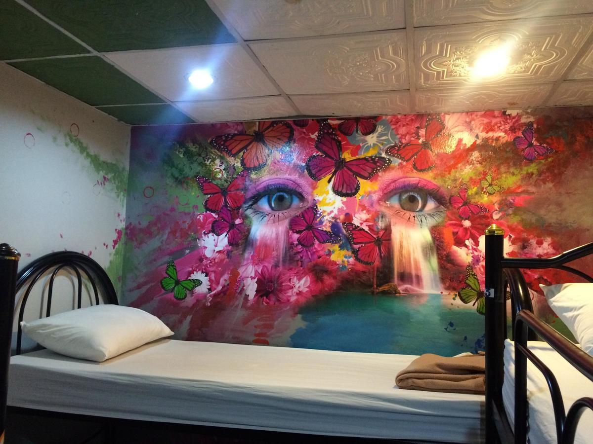 Lazy House Shenanigans Hostel Haad Rin