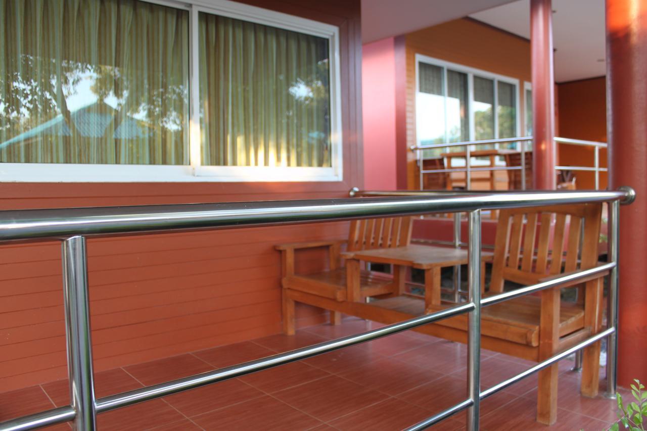 Guest house Lam-tong Don Sak