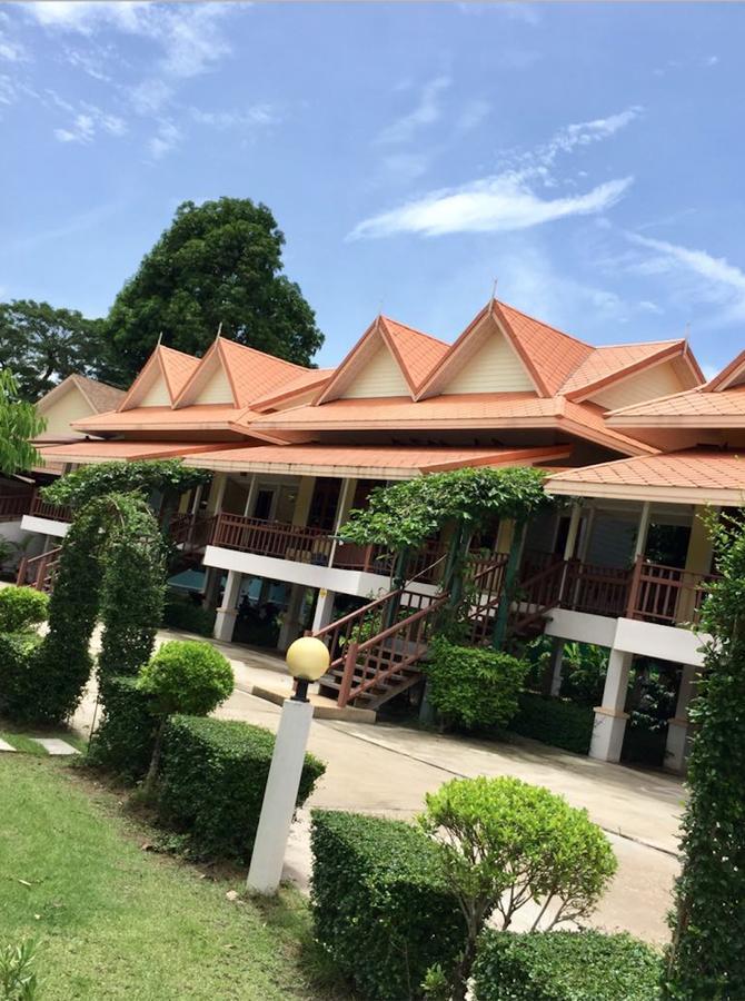 Resort Maeping Mango Riverside